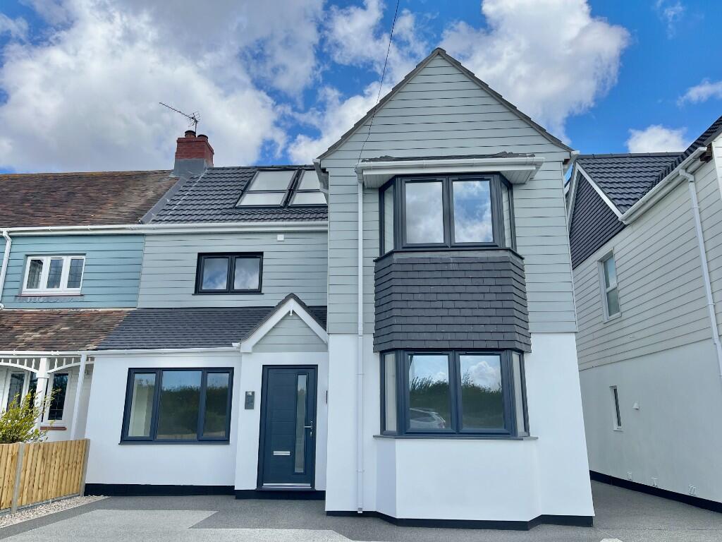 Main image of property: Portsmouth Road, Lee-On-The-Solent, Hampshire, PO13