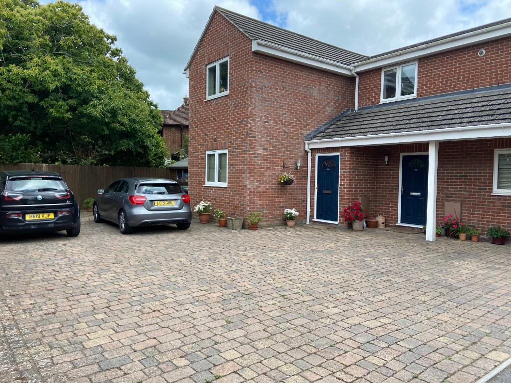 2 bedroom apartment for rent in Crescent Road, Alverstoke, Gosport