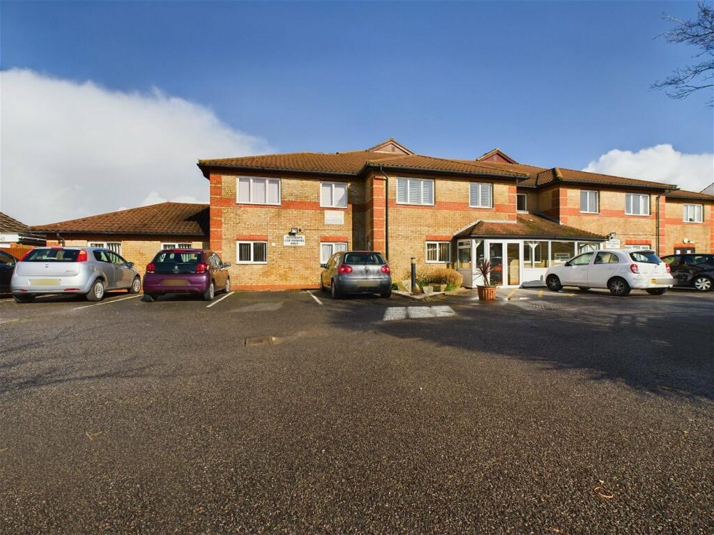 1 bedroom retirement property for sale in Amberley Court, Freshbrook