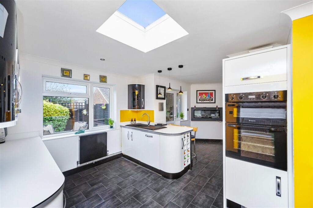 Additional property image - Langdale Close, Sompting
