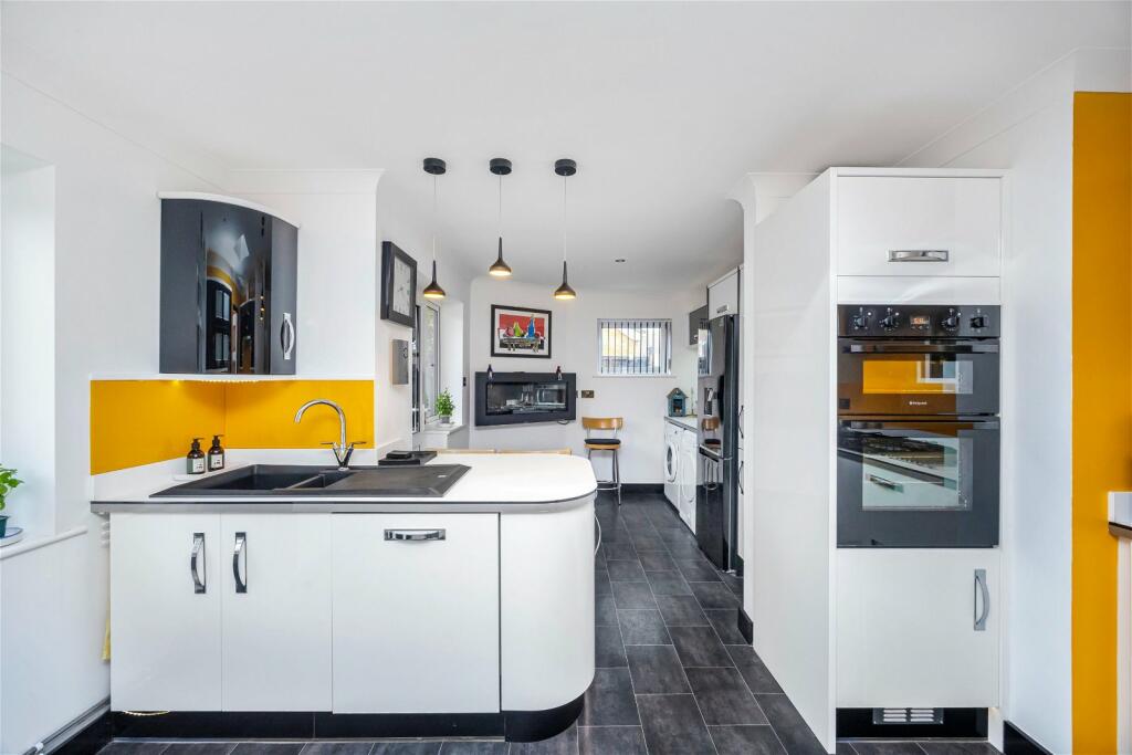 Additional property image - Langdale Close, Sompting
