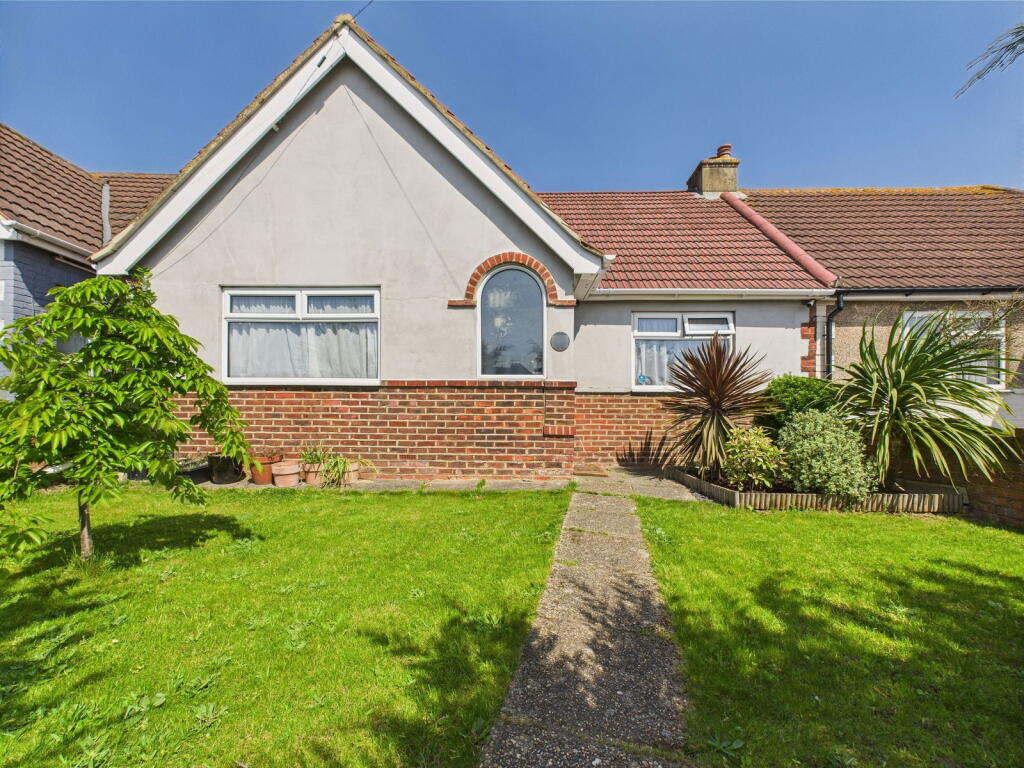 Main image of property: Upper Brighton Road, Lancing, BN15 0JE