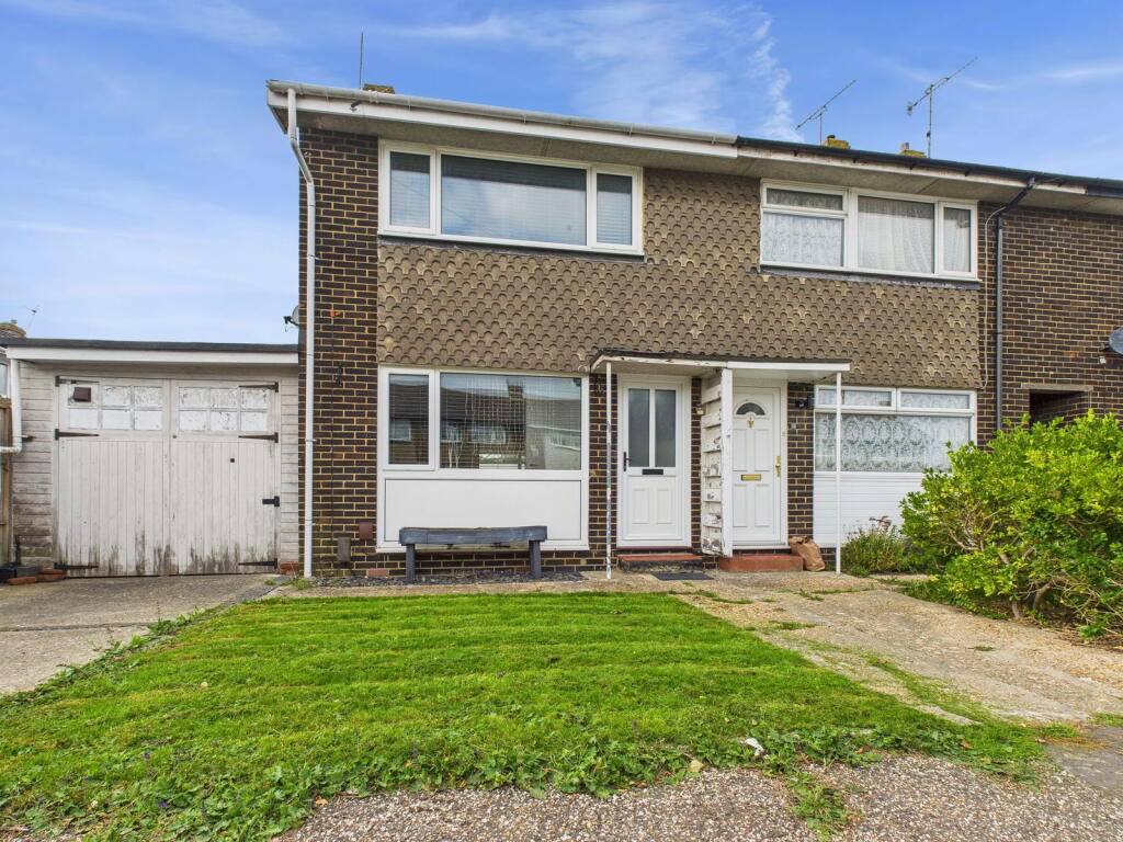 Main image of property: The Deneway, Sompting, Lancing, BN15 9SU