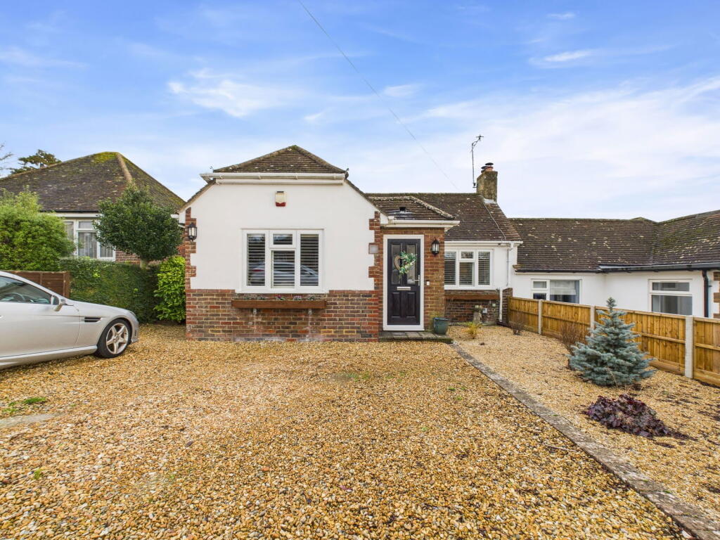 Main image of property: St James Avenue, North Lancing, West Sussex, BN15 0NN