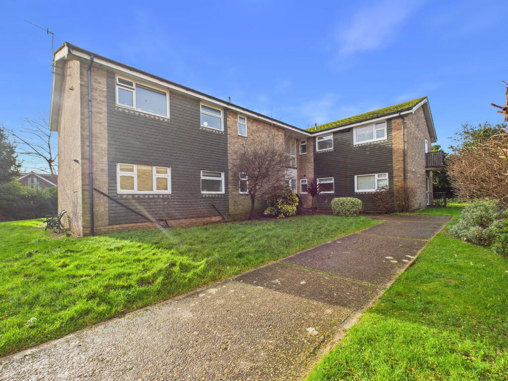 Main image of property: Russell Court, Bridge Close, Lancing, BN15 8BP