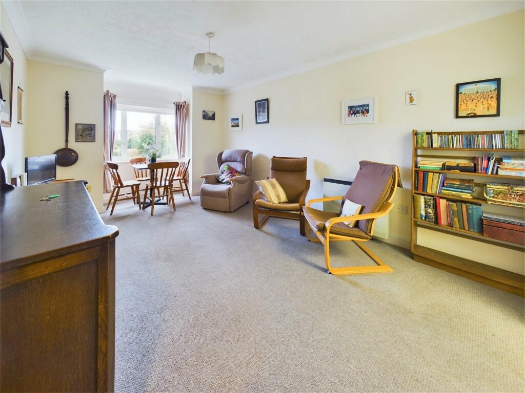 Additional property image - Buckingham Road, Shoreham by Sea
