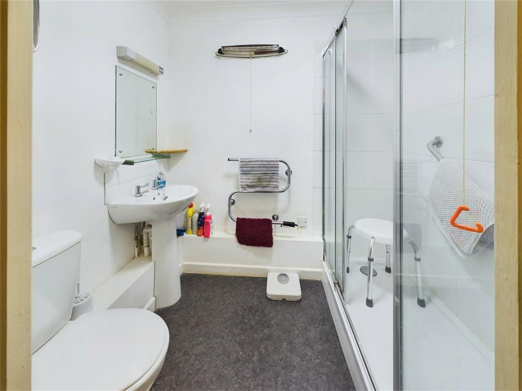 Additional property image - Buckingham Road, Shoreham by Sea
