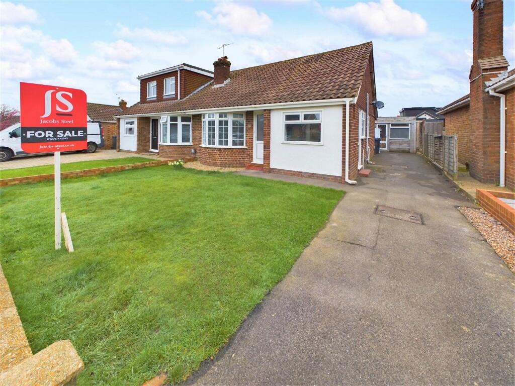 2 bedroom semidetached bungalow for sale in Hammy Way, Shoreham by Sea