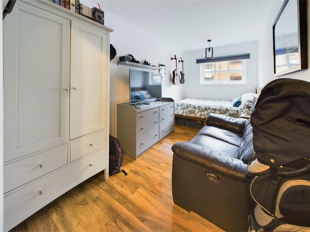 Additional property image - Emerald Quay, Shoreham Beach