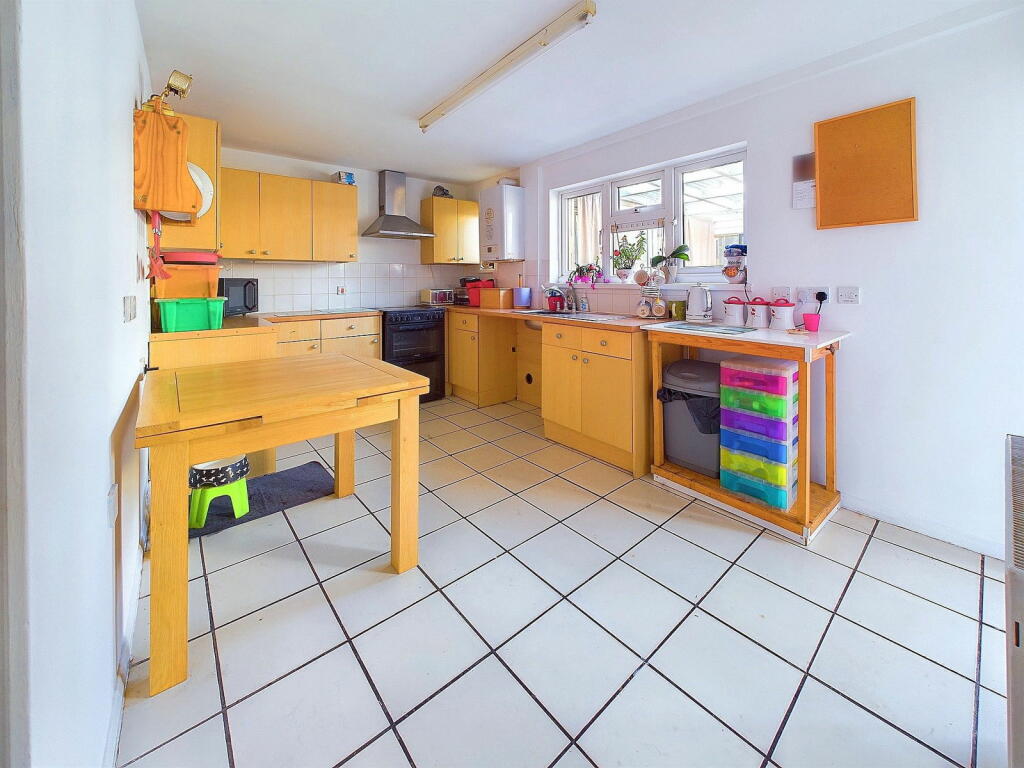 Additional property image - Cromleigh Way, Southwick