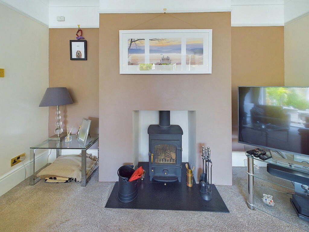 Additional property image - Windlesham Gardens, Shoreham-by-sea, West Sussex, BN43 5AD