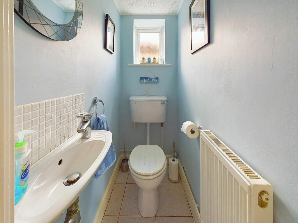 Additional property image - Windlesham Gardens, Shoreham-by-sea, West Sussex, BN43 5AD