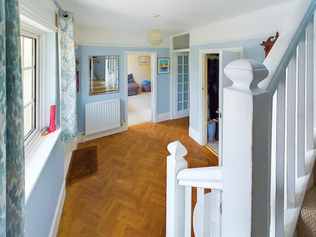 Additional property image - Windlesham Gardens, Shoreham-by-sea, West Sussex, BN43 5AD