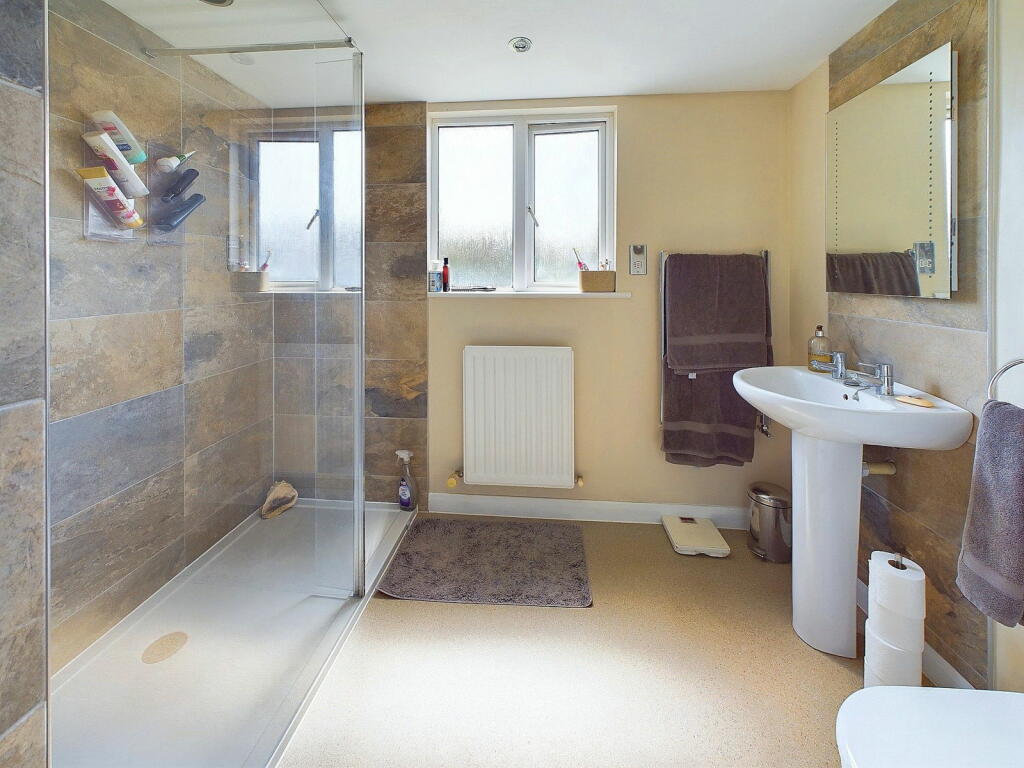 Additional property image - Windlesham Gardens, Shoreham-by-sea, West Sussex, BN43 5AD