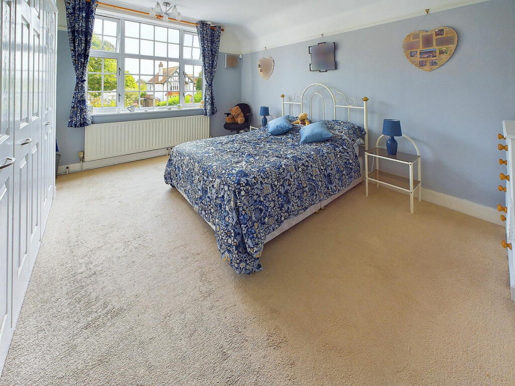 Additional property image - Windlesham Gardens, Shoreham-by-sea, West Sussex, BN43 5AD