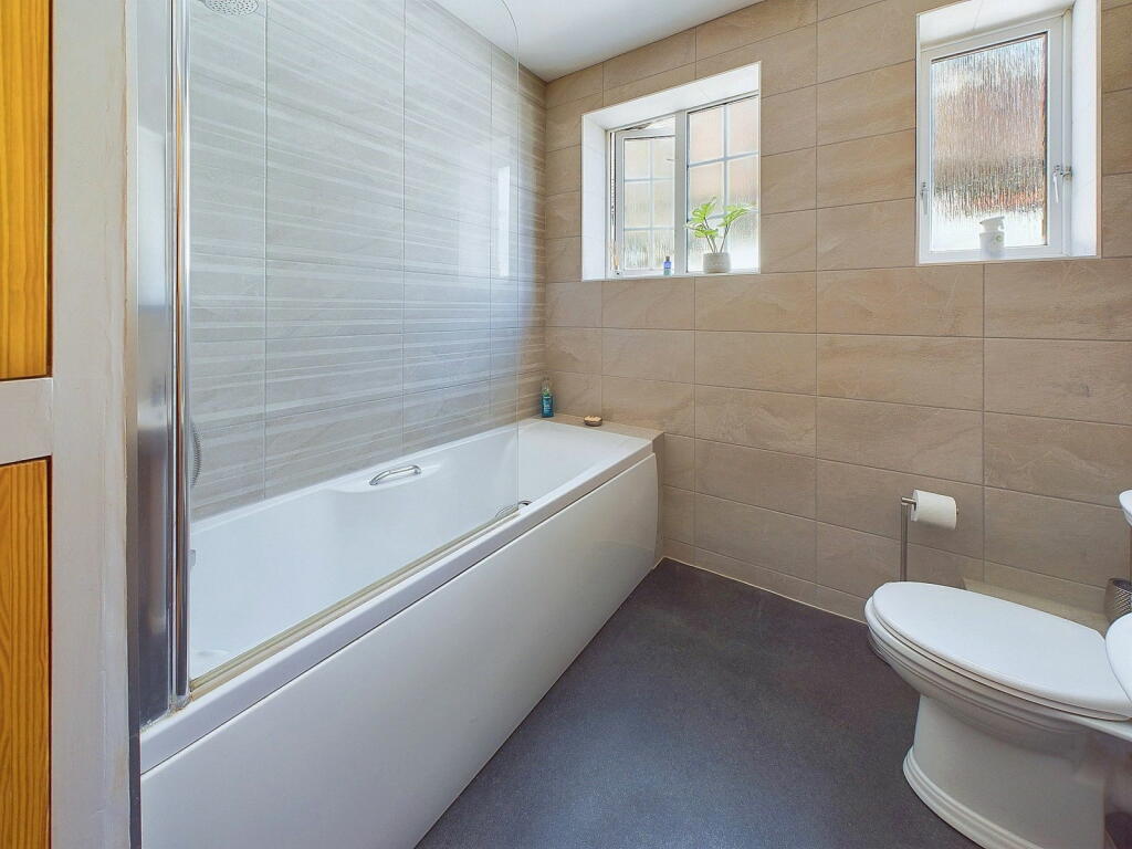Additional property image - Windlesham Gardens, Shoreham-by-sea, West Sussex, BN43 5AD