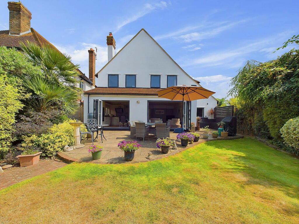 Additional property image - Windlesham Gardens, Shoreham-by-sea, West Sussex, BN43 5AD