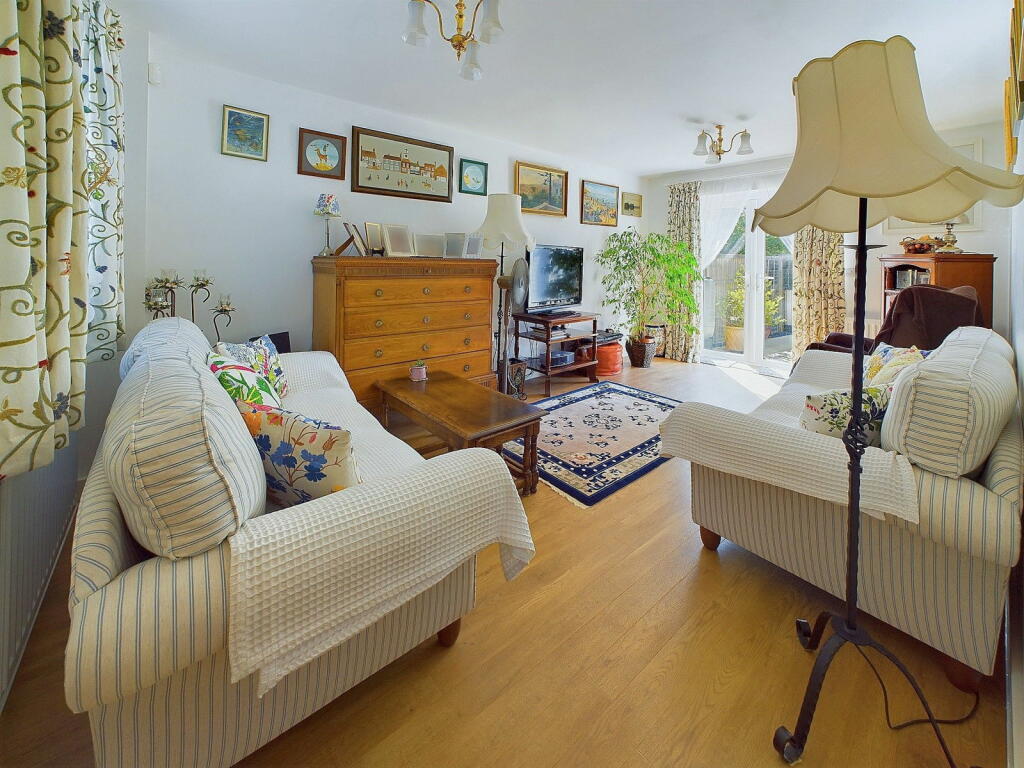 Additional property image - Rainbow Square, Shoreham by Sea