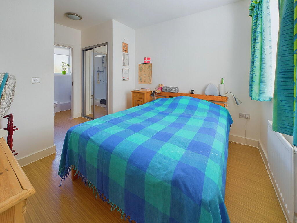 Additional property image - Rainbow Square, Shoreham by Sea
