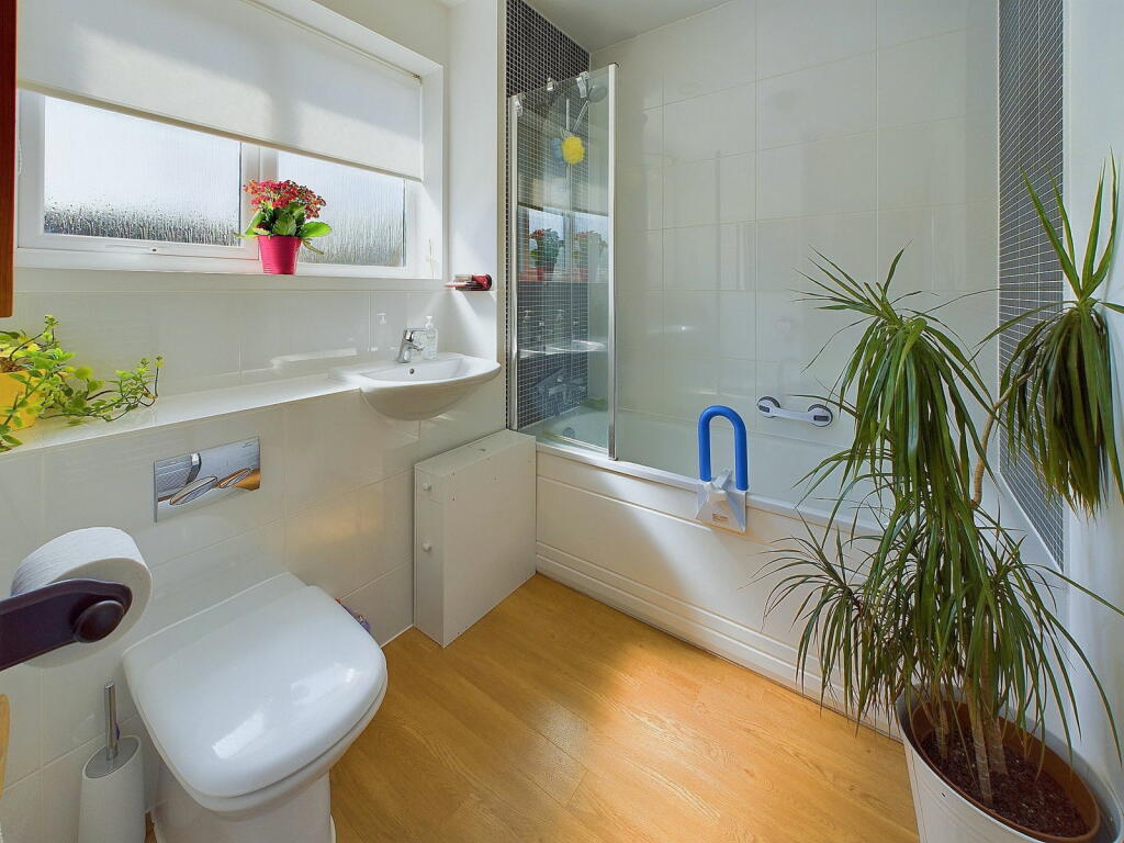 Additional property image - Rainbow Square, Shoreham by Sea
