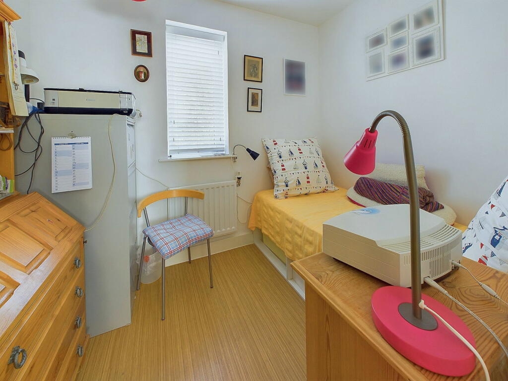 Additional property image - Rainbow Square, Shoreham by Sea