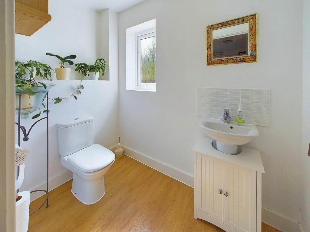 Additional property image - Rainbow Square, Shoreham by Sea