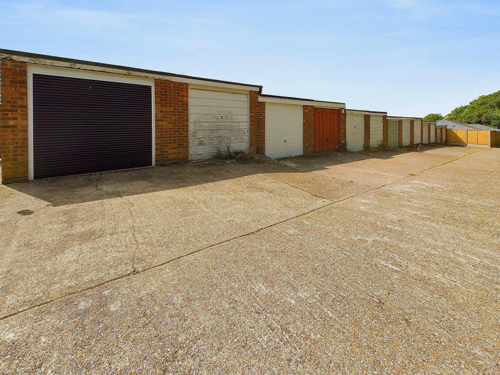 Additional property image - Slonk Hill Road, Shoreham by Sea