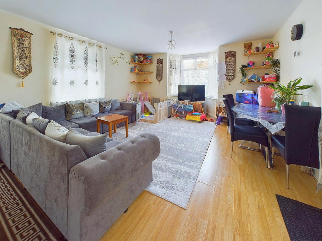 Additional property image - Rosslyn Road, Shoreham by Sea