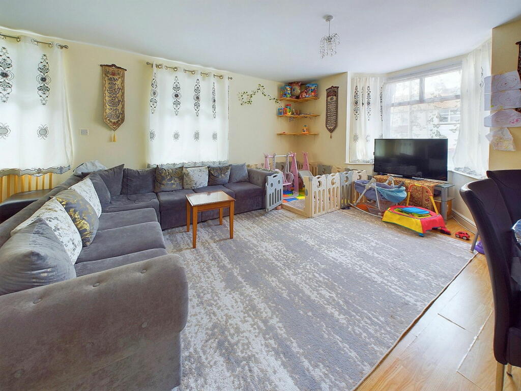 Additional property image - Rosslyn Road, Shoreham by Sea