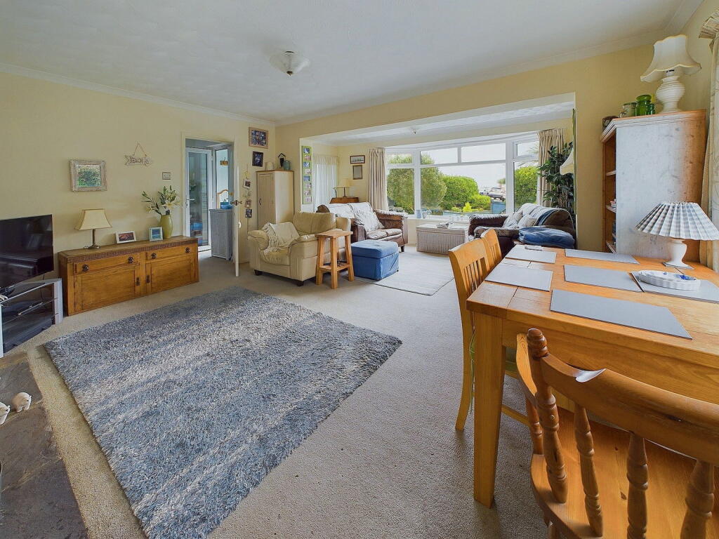 Additional property image - Shingle Road, Shoreham by Sea