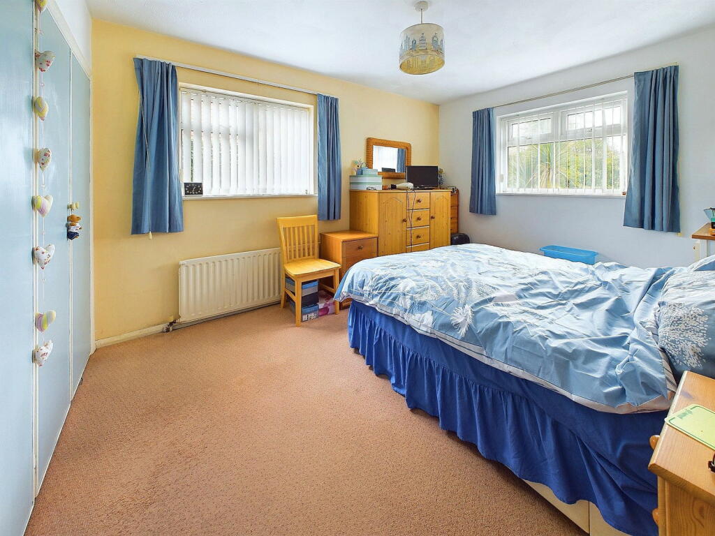 Additional property image - Shingle Road, Shoreham by Sea