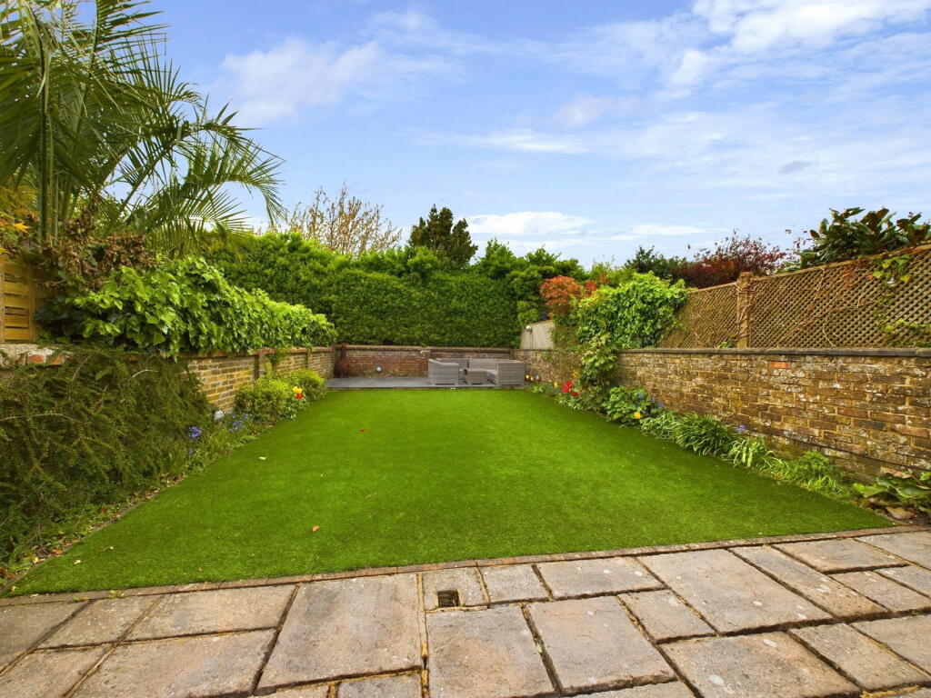 Additional property image - Gordon Road, Shoreham-by-Sea