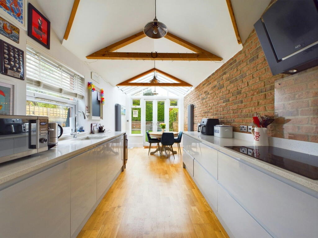 Additional property image - Gordon Road, Shoreham-by-Sea