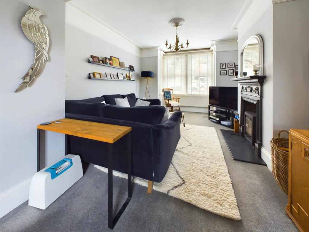 Additional property image - Gordon Road, Shoreham-by-Sea