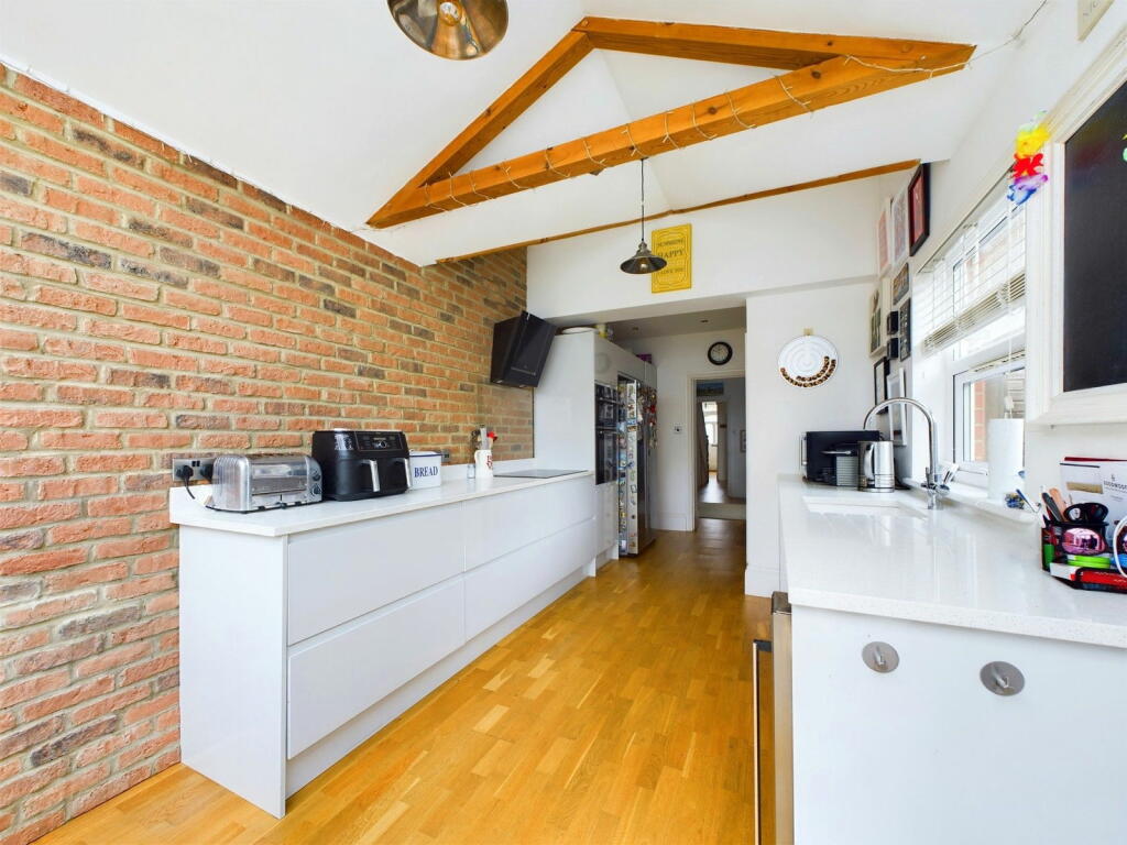 Additional property image - Gordon Road, Shoreham-by-Sea