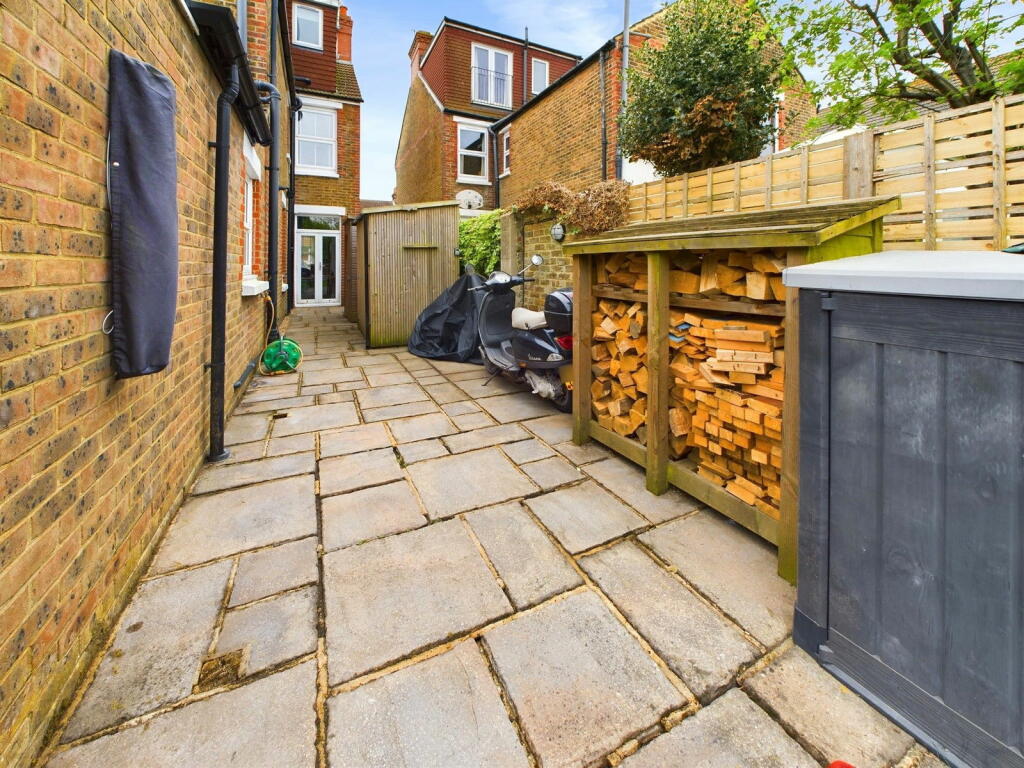 Additional property image - Gordon Road, Shoreham-by-Sea