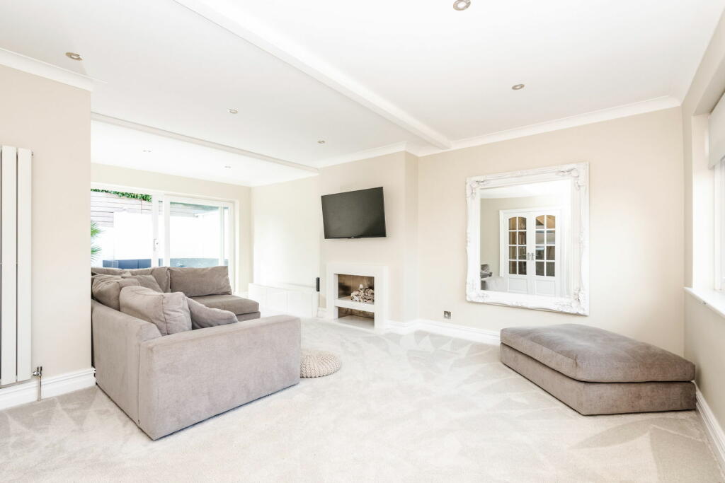 Additional property image - Mill Hill Close, Shoreham by Sea
