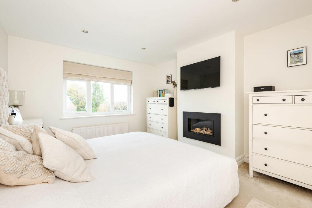 Additional property image - Mill Hill Close, Shoreham by Sea