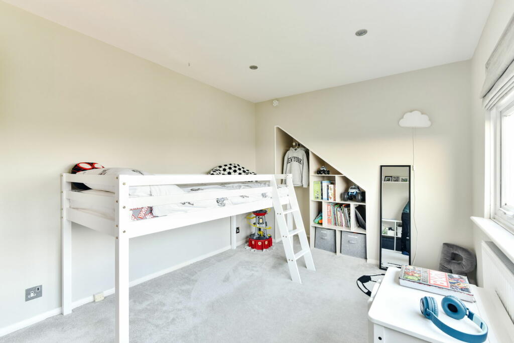 Additional property image - Mill Hill Close, Shoreham by Sea