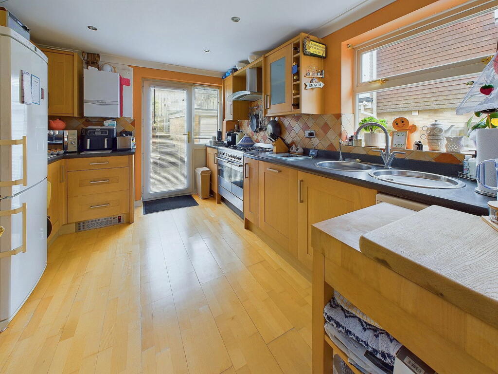 Additional property image - Amberley Close, Shoreham by Sea