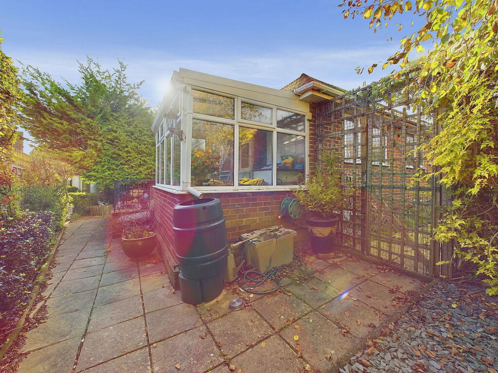 Additional property image - New Barn Close, Shoreham by Sea