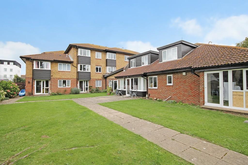 1 bedroom retirement property for sale in Buckingham Road, Shorehamby