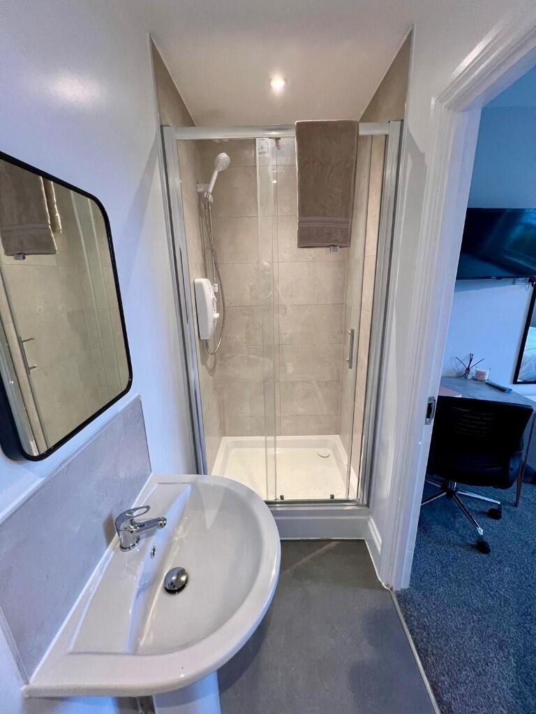 Additional property image - Pitville Place, Bristol, BS6