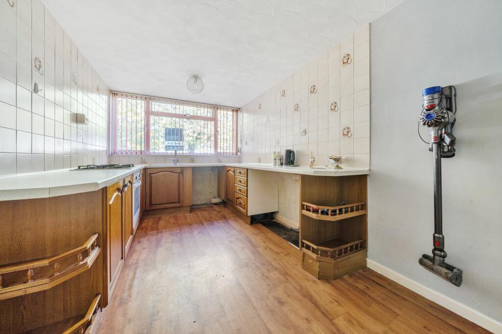 3 bedroom terraced house for sale in Ripon Way, Thetford, IP24