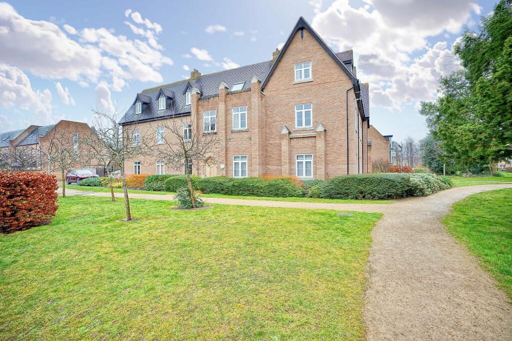 2 bedroom apartment for sale in Gatekeeper Walk, Little Paxton, St