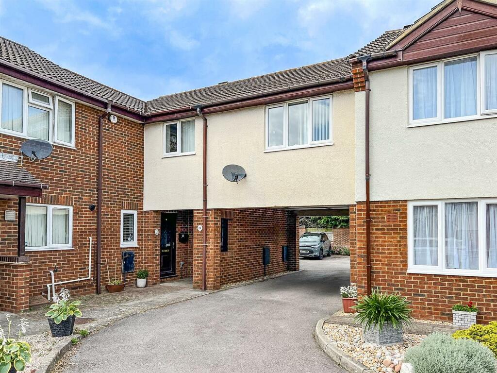 1 bedroom apartment for sale in Shruberry Close, Portchester, PO16