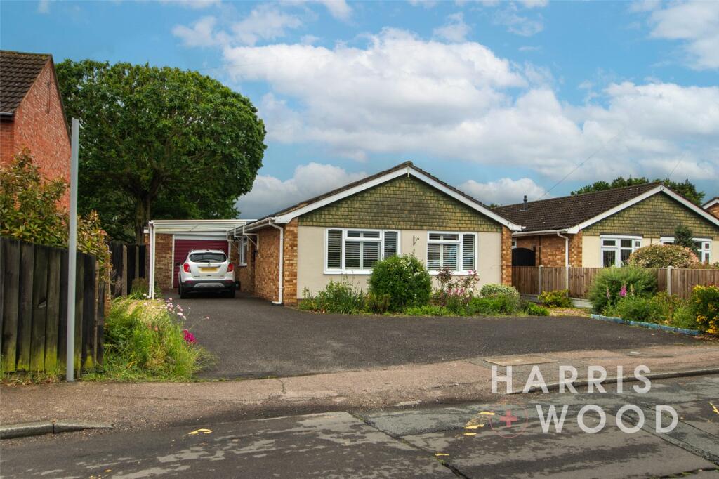 2 bedroom bungalow for sale in Rectory Road, Tiptree, Colchester, Essex
