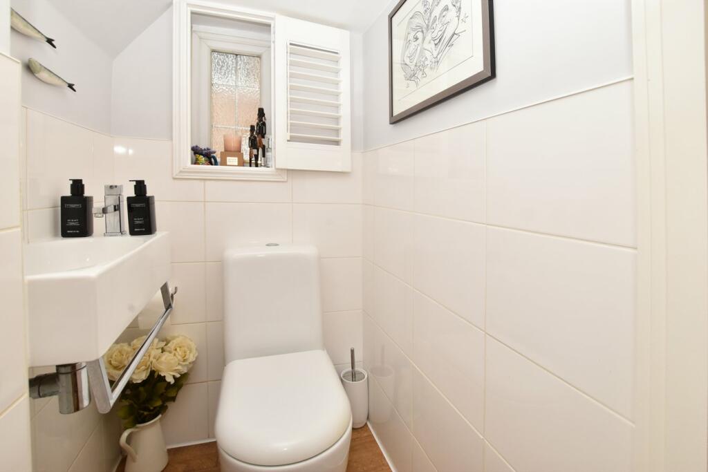 Additional property image - Lorne Gardens, Croydon, CR0