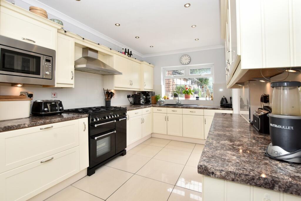 Additional property image - Lorne Gardens, Croydon, CR0