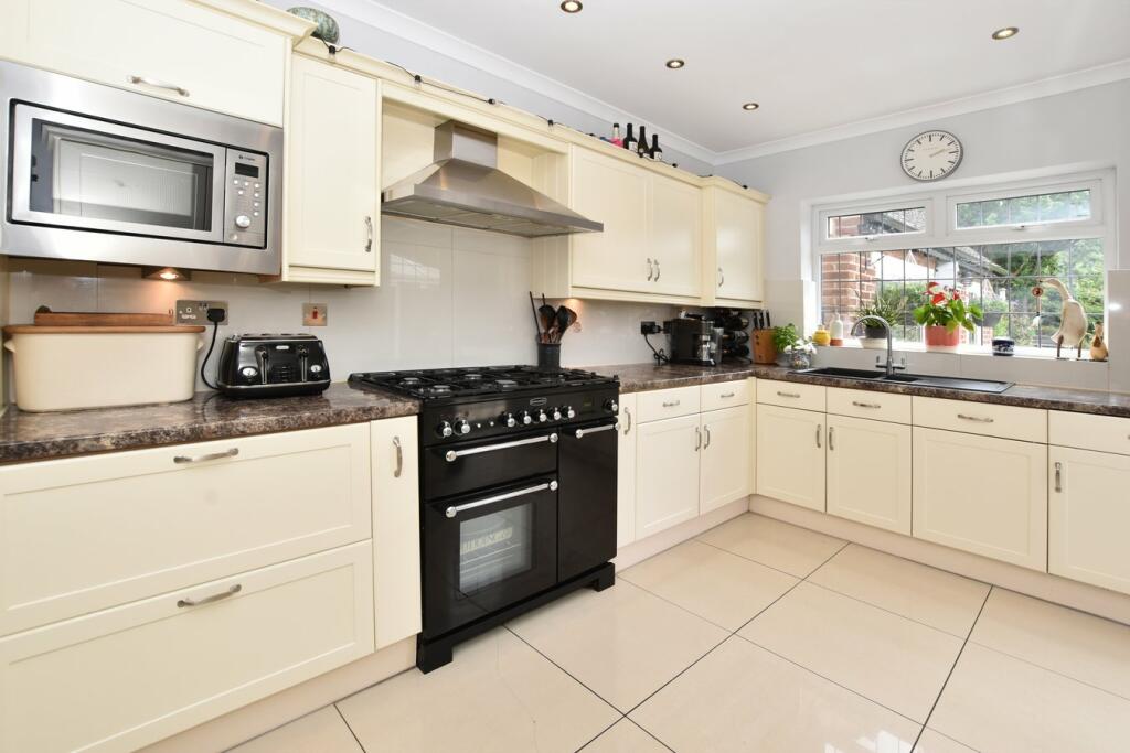 Additional property image - Lorne Gardens, Croydon, CR0